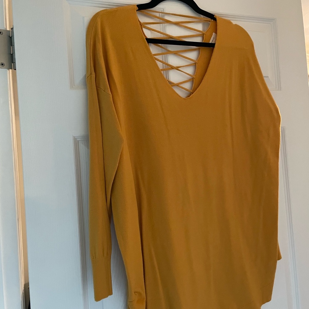 Deput tie back sweater
